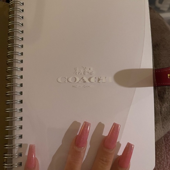 Heart coach agenda sold out Limited addition, make a great holiday gift - Picture 4 of 5